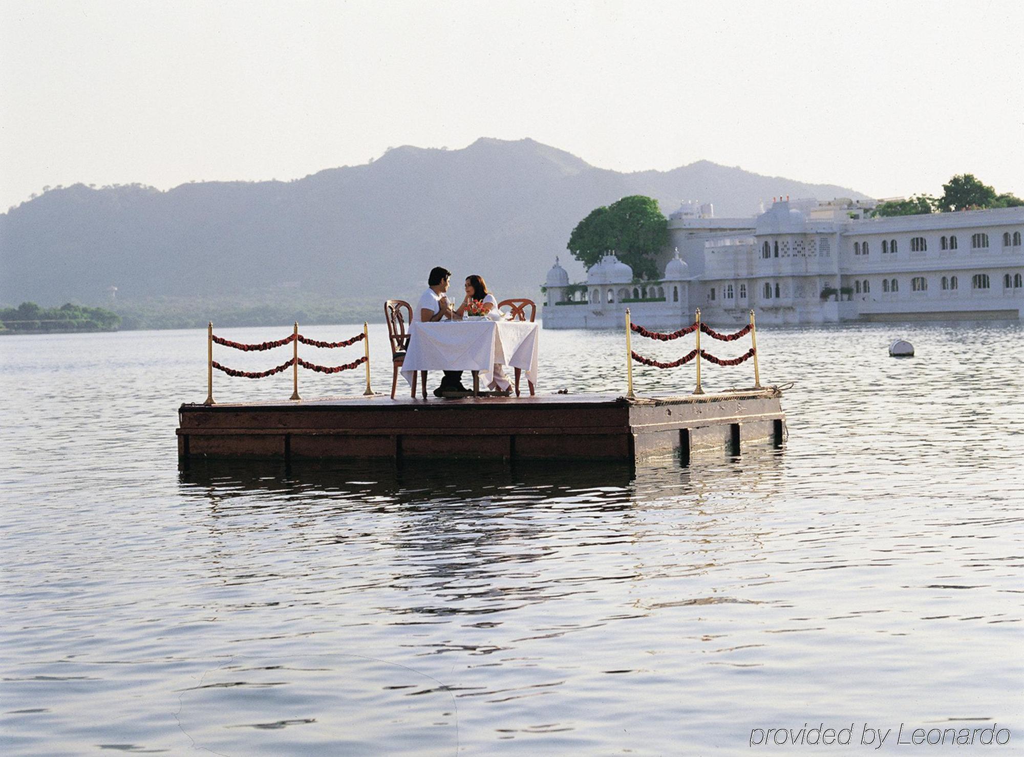 Taj Lake Palace Удайпур Ресторан фото